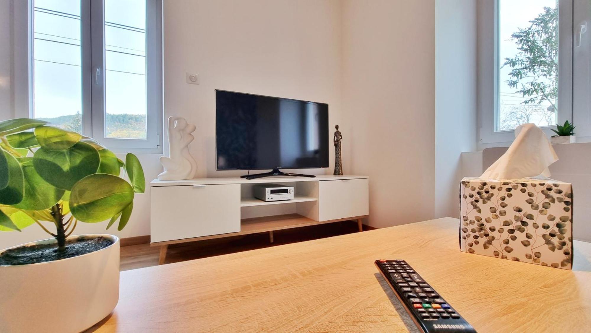 La Buhl Verte - Chic Et Moderne - Calme - Fibre - Relax Bnb Buitenkant foto